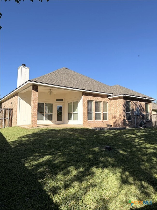 Building Photo - 2600 Garden Brook Trail