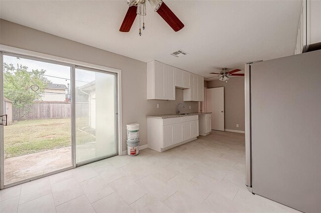 Building Photo - 2703 Cypress St