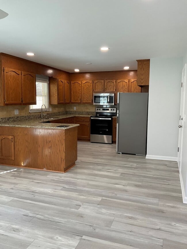 Building Photo - Coming soon! This is a Must See!! Beautiful three bedroom two full bath completely renovated!!