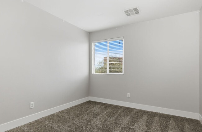 Building Photo - 8910 W Marble Light Ave