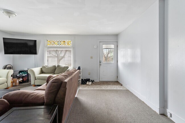 Building Photo - 5 Arthur St