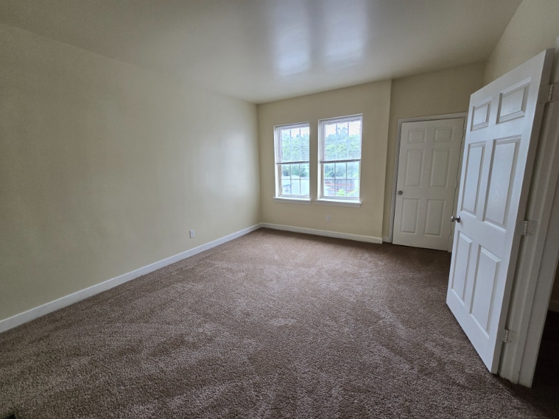 Building Photo - 302 E Wythe St