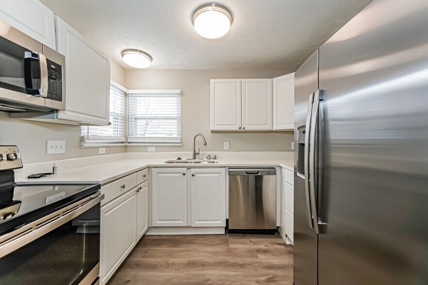 Building Photo - 1531 Creekside Ln