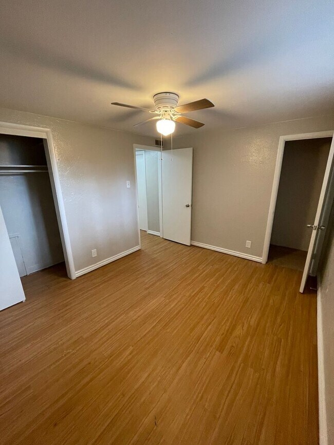 Building Photo - 2591 Pierce St