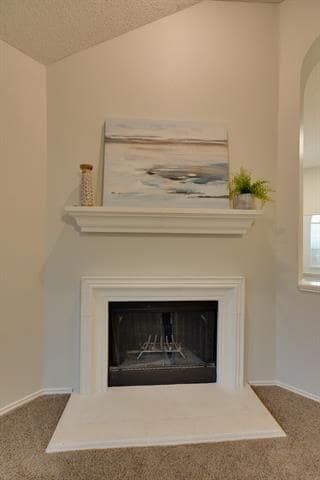Building Photo - 2320 Suntree Ln