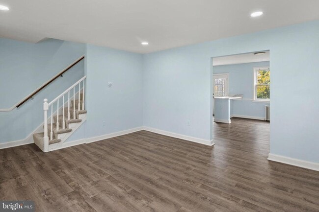 Building Photo - 2061 E Belvedere Ave