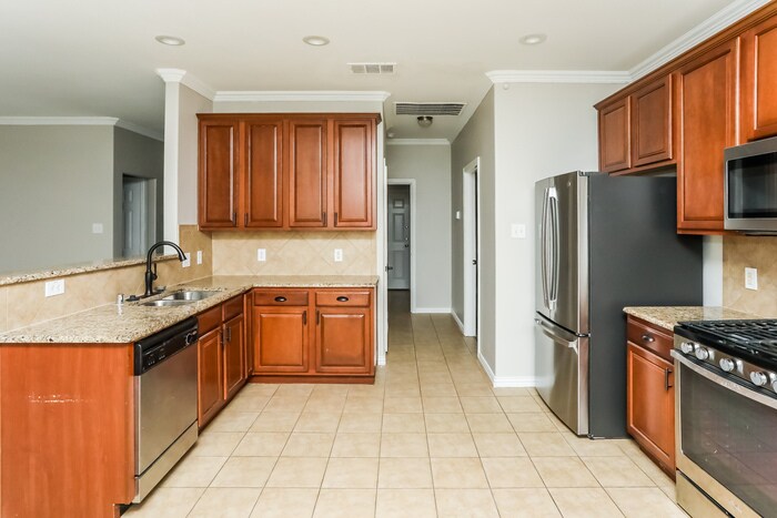 Building Photo - 3009 Flowering Springs Dr