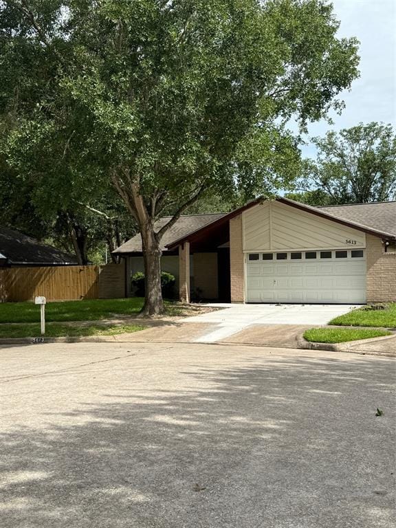 Building Photo - 5613 Countryaire St