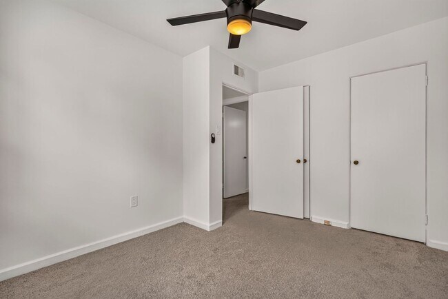 Building Photo - 62 Faris Cir