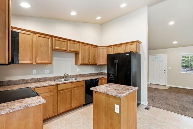 Building Photo - 2255 Sopris Cir