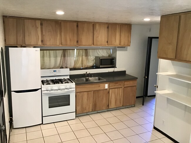 Kitchen - 1236 Laguna Dr