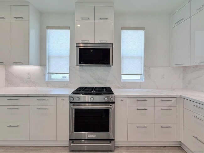 Building Photo - 2630 Everly Dr