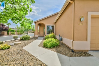 Building Photo - Charming 3-beds, 2-baths home in the desirable Granville community!