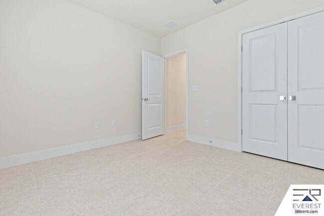 Building Photo - 3 Praver Ln