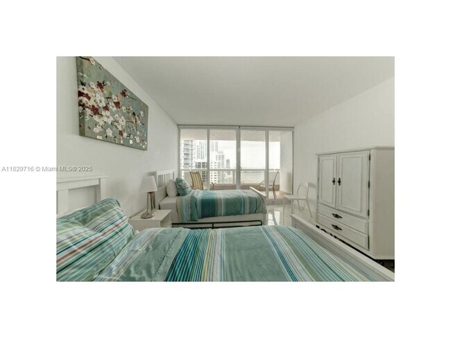 Building Photo - 1717 N Bayshore Dr