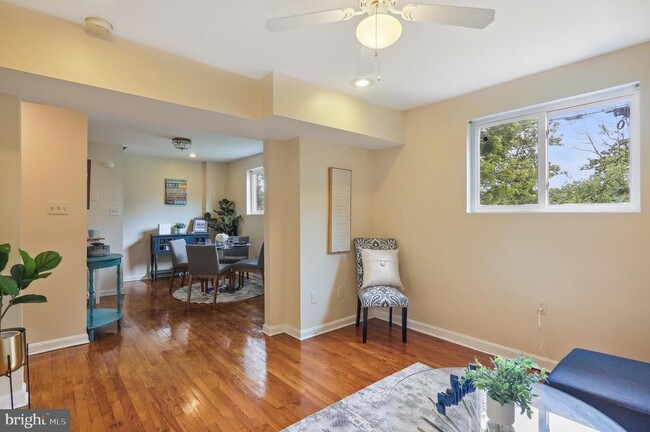 Building Photo - 517 Carmody Hills Dr