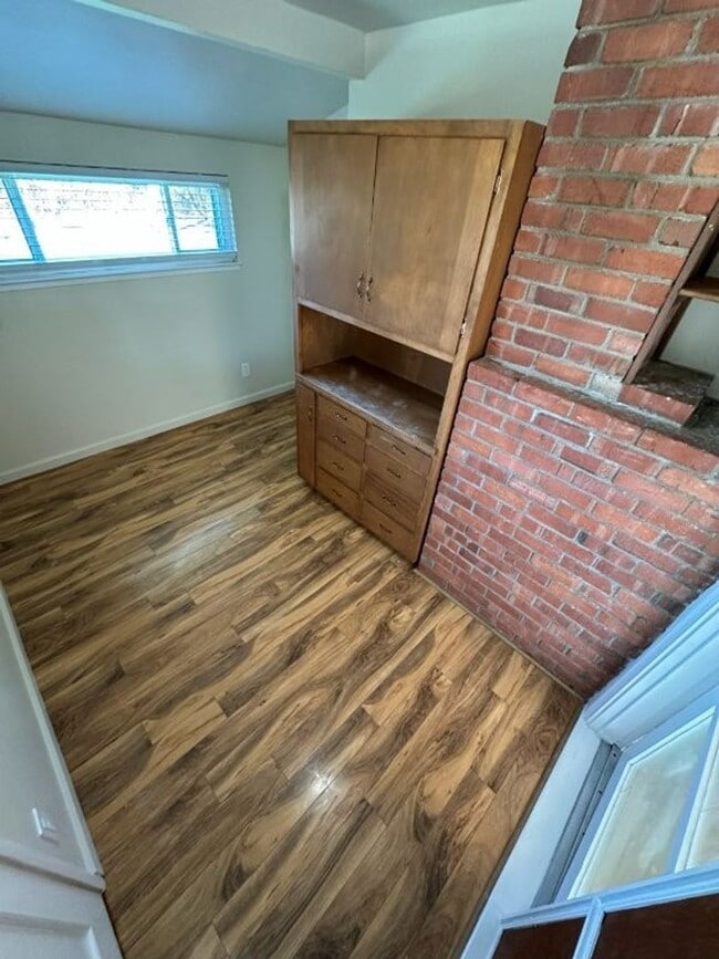 Building Photo - Nor Cal Realty Inc, 3 BD 2 BTH house with 2 car garage