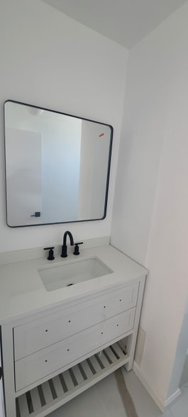 Building Photo - 835 Ashland Ave