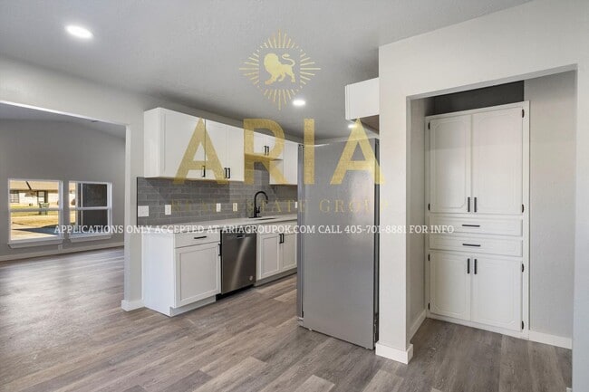 Building Photo - TOUR NOW for ESTIMATED MOVE IN BY 6/9/25! ...
