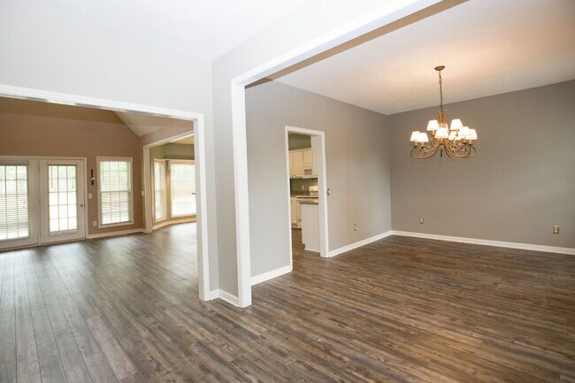 Building Photo - 380 Sullivan Dr