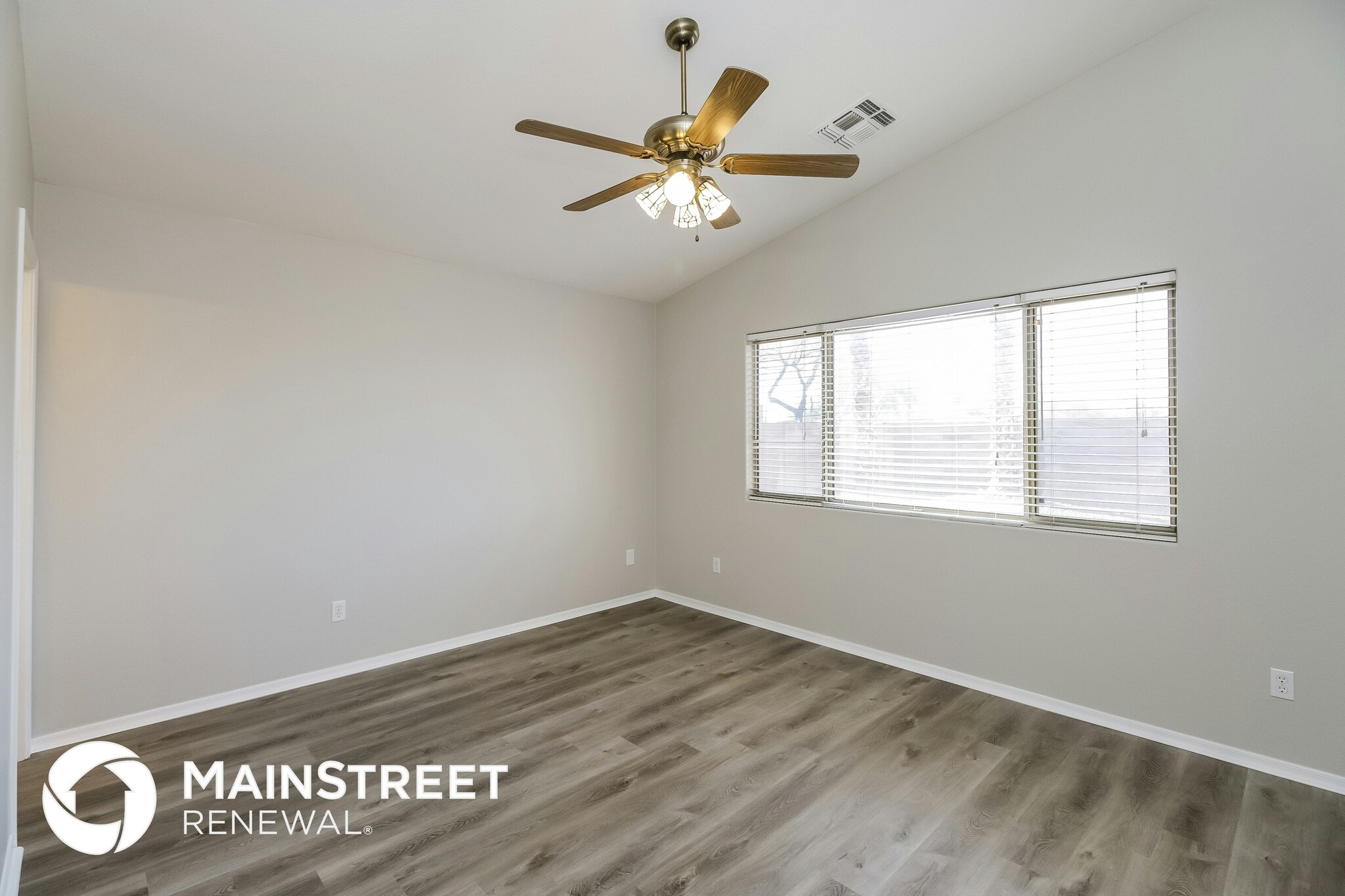 Building Photo - 2822 S Abbey