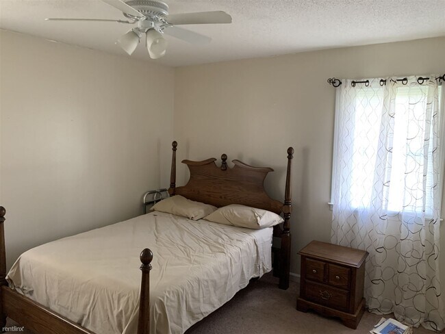 Building Photo - 3 br, 2 bath House - 1614 Ford Rd