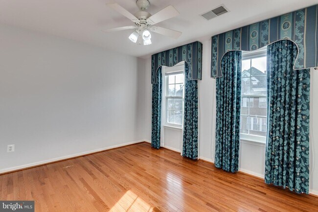 Building Photo - 20366 Cloverfield Terrace