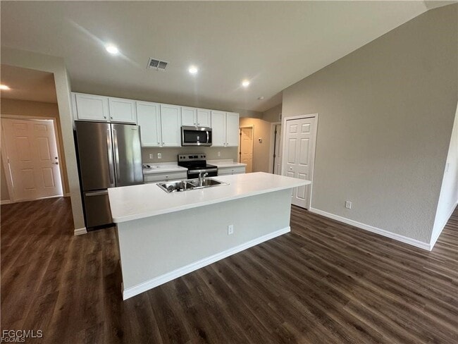 Building Photo - 232 NW 15th Ave