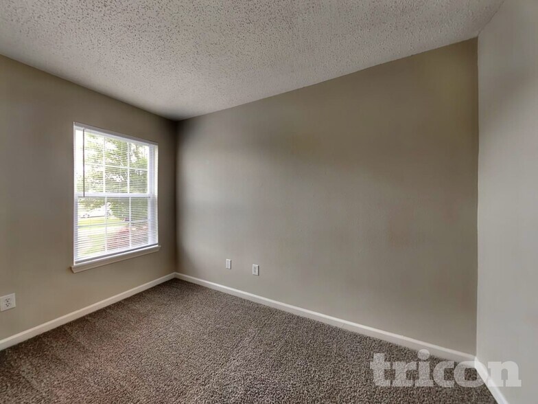 Building Photo - 10655 Sterling Apple Dr