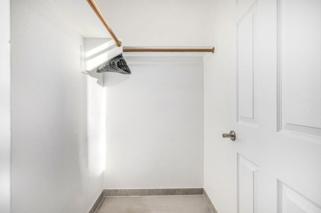 Building Photo - 5211 N 193rd Ave