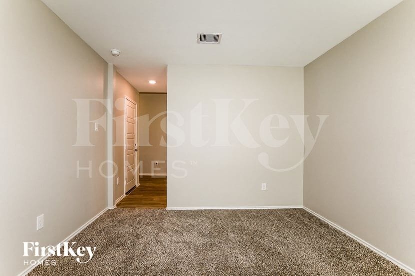 Building Photo - 334 Jewett Meadow Dr