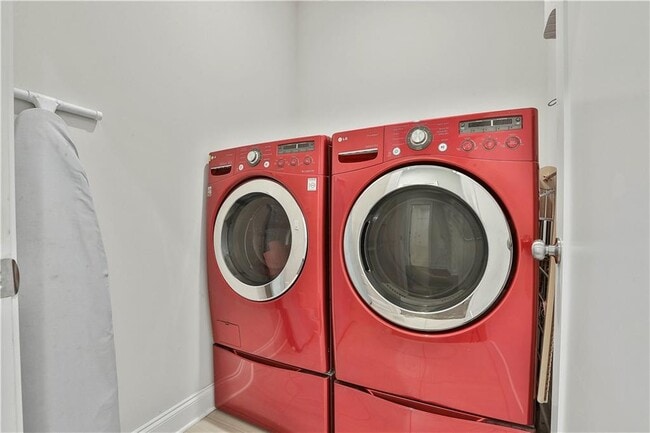 Building Photo - 673 Brennan Dr