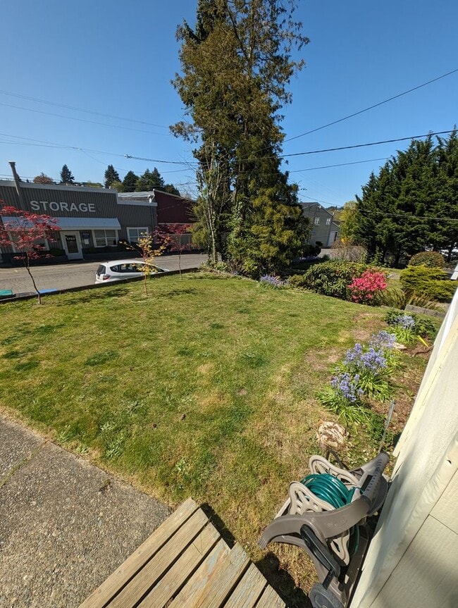 Building Photo - Updated 3 Bedroom Charmer in the Heart of ...
