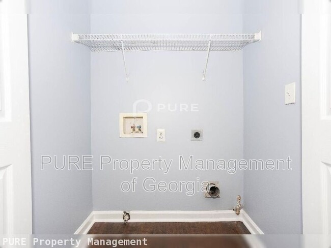 Building Photo - 457 Darter Dr NW