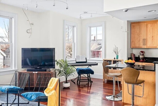 Building Photo - Rare Opportunity – Furnished, Spacious 2 B...
