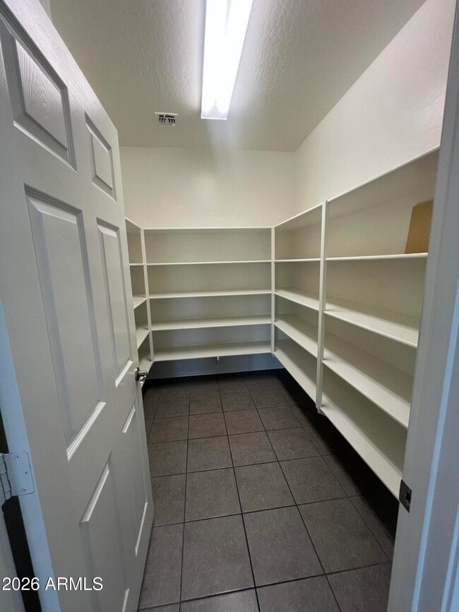 Building Photo - 739 N 156th Ln