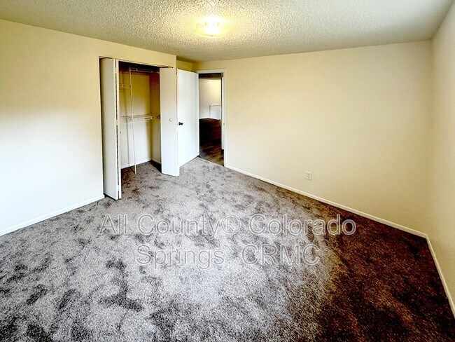 Building Photo - 1389 Commanchero Ct