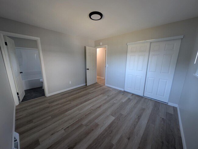 Building Photo - 630 Gerald Ave