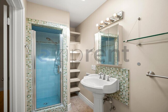 Building Photo - 16498 LG Almaden Road