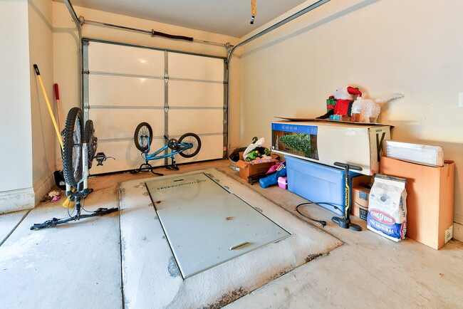 Building Photo - 3804 Lorings Rd