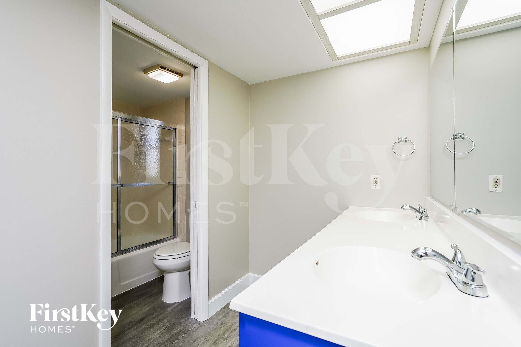Building Photo - 2529 Shelby Pkwy