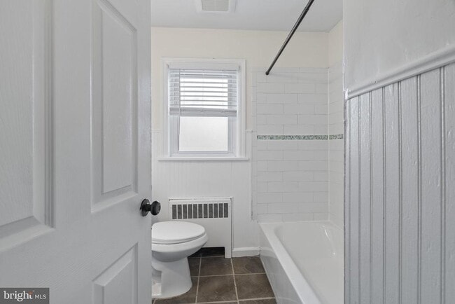 Building Photo - 238 Steward St