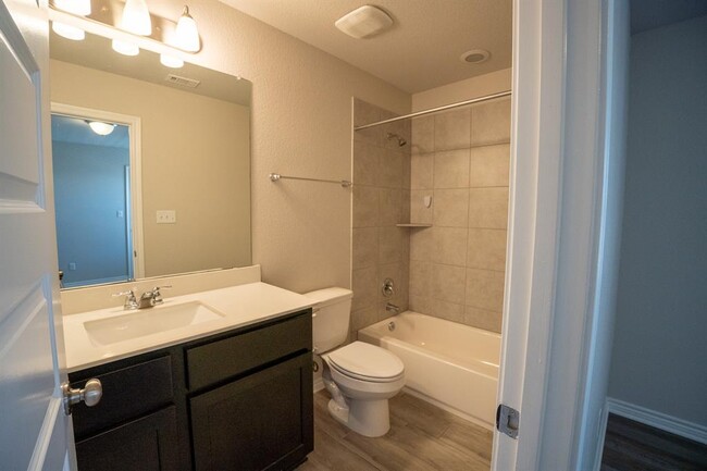 Building Photo - 252 Syrah Ct