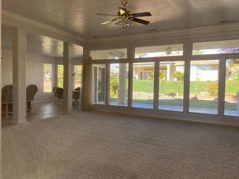 Building Photo - 862 Owls Way