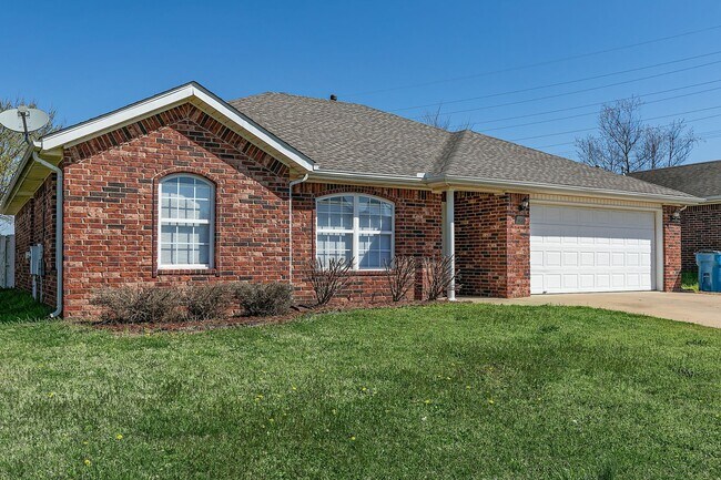 Building Photo - Cute 4 Bed 2 Bath Home in Bentonville School District
