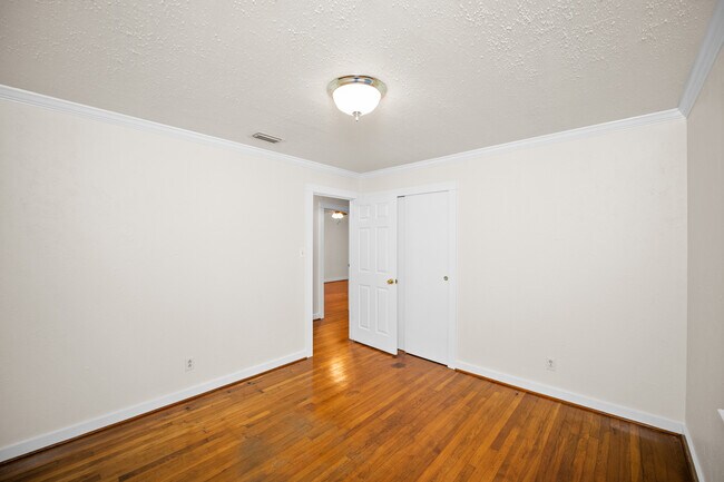 Building Photo - 456 S Section St