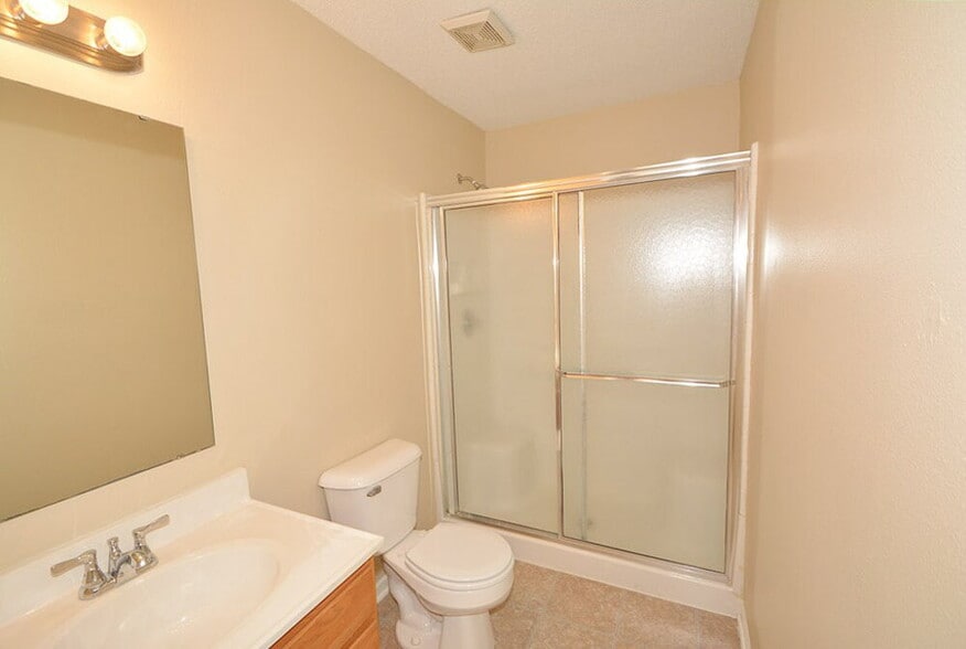 Building Photo - 2150 Summer Breeze Way