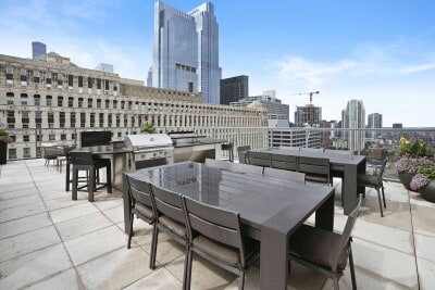 Building Photo - 233 W Hubbard St