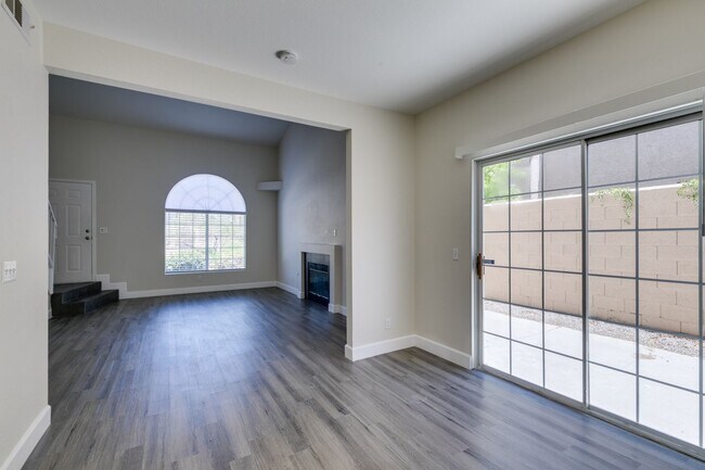 Building Photo - Modern 2-Bedroom Green Valley Townhome