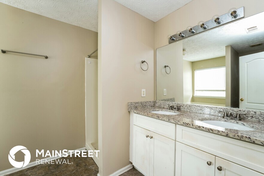 Building Photo - 5795 Meadowview Rd